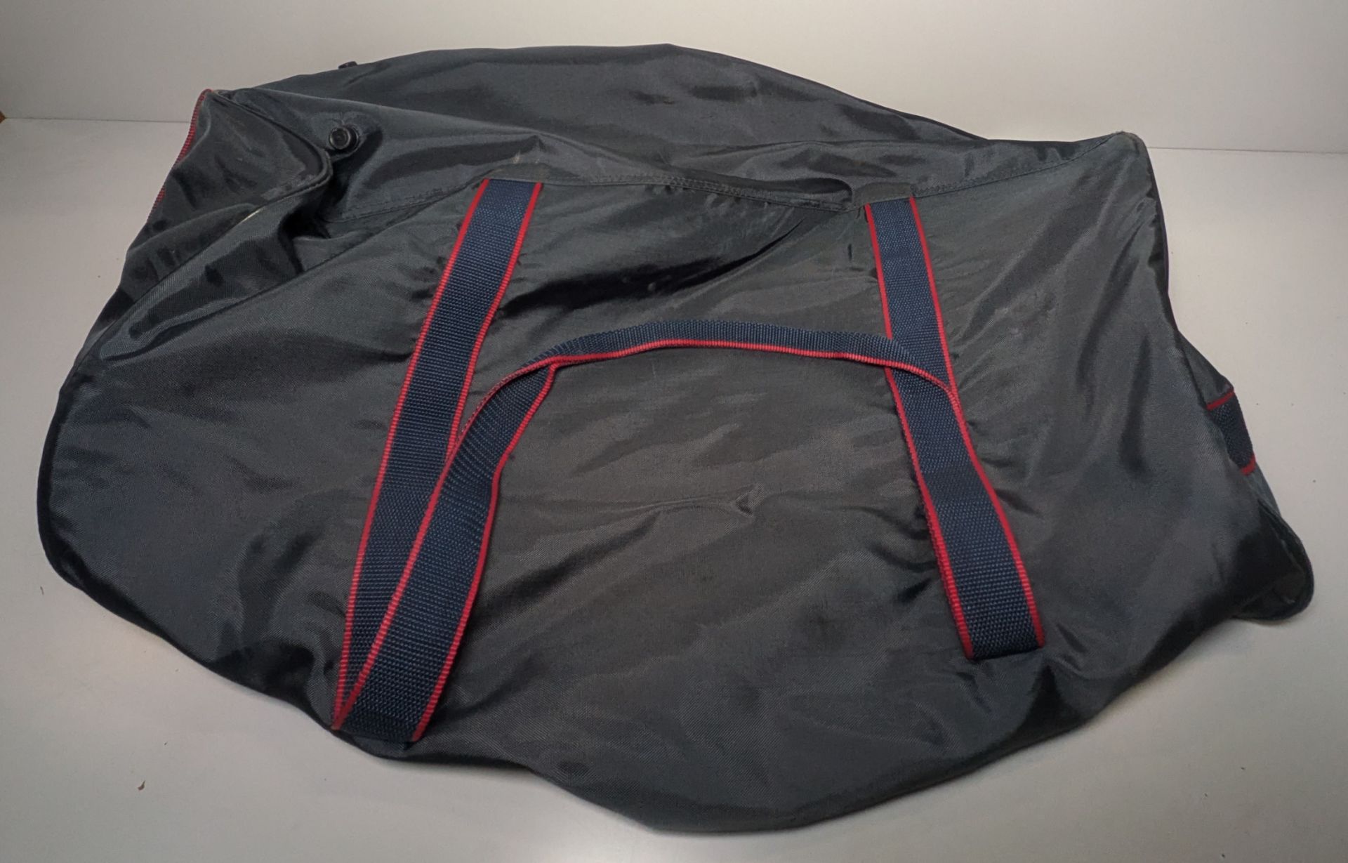 Mixed bags - rucksacks, holdalls - may require repair or be as spares - 131kg - Image 7 of 12