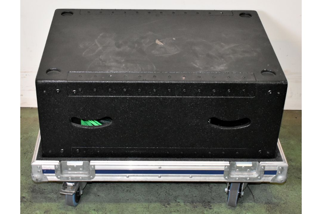 Ross Ultrix package in 5 star flight case on wheels - full details in description - Image 3 of 10