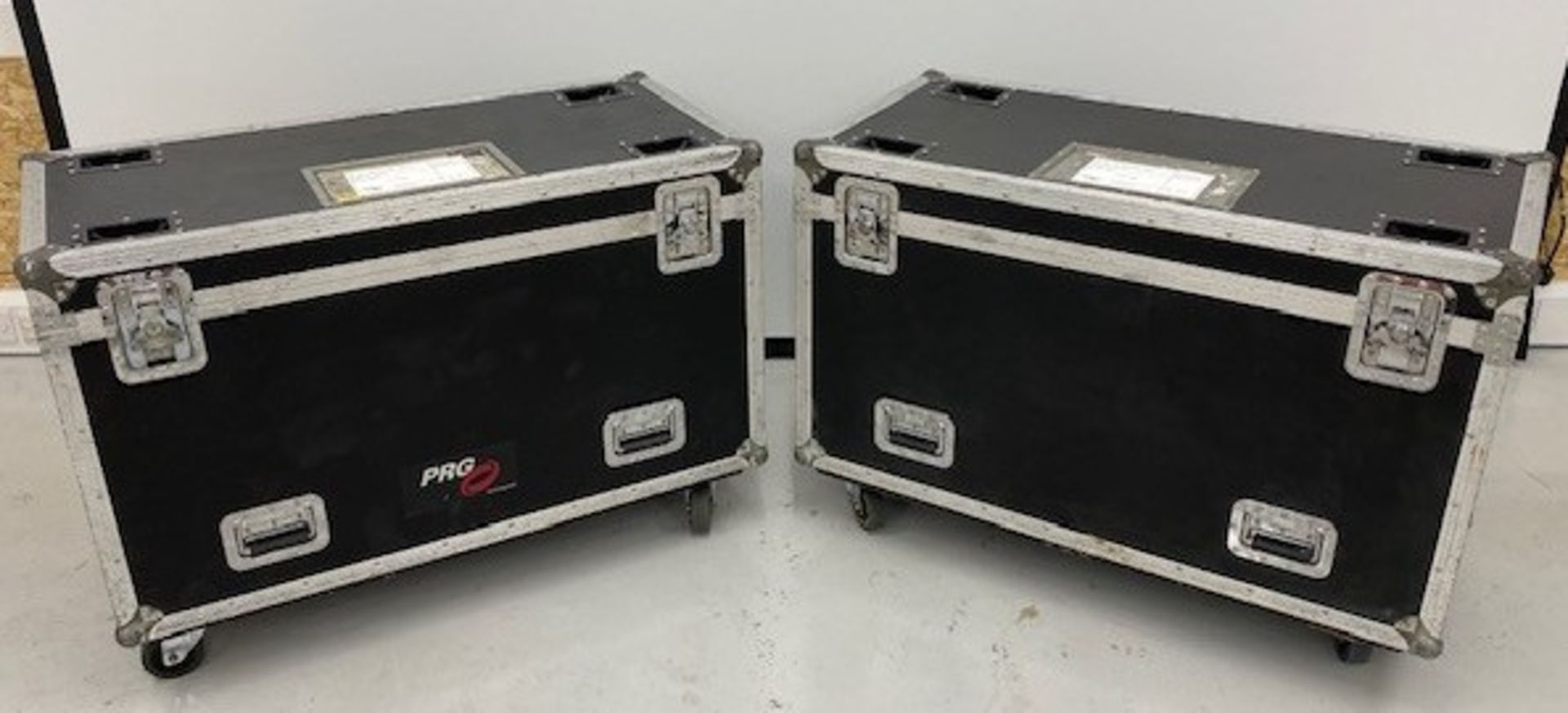 2 cases containing 4x Icon Edge. c/w omega brackets. Each case 127.2kg, 120 x 60 x 83 cm - Image 8 of 8