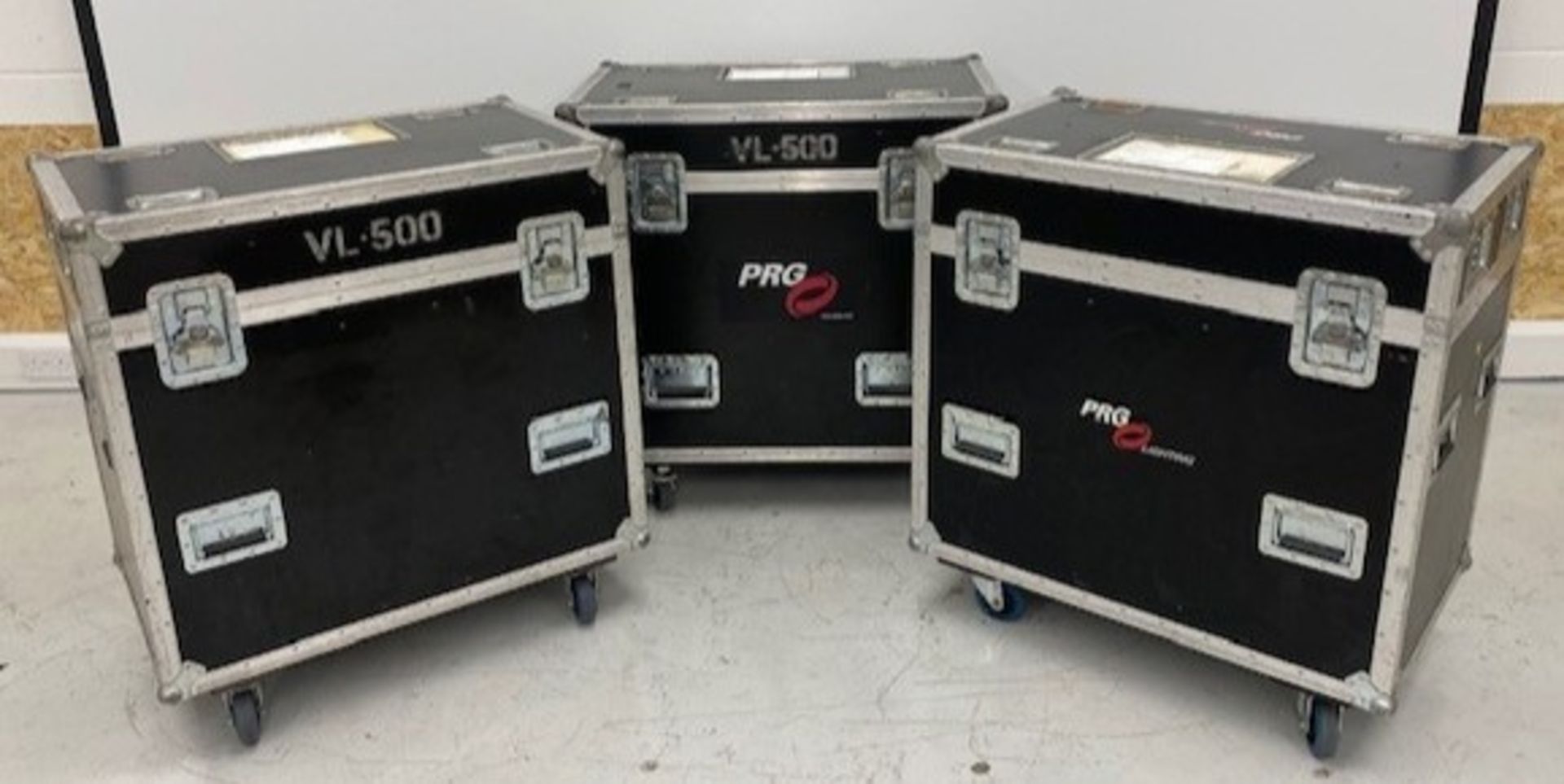 3 cases containing 6x VL-500D Wash. c/w pastel bulkhead, stipple lens. Each case at 105.2kg - Image 10 of 10
