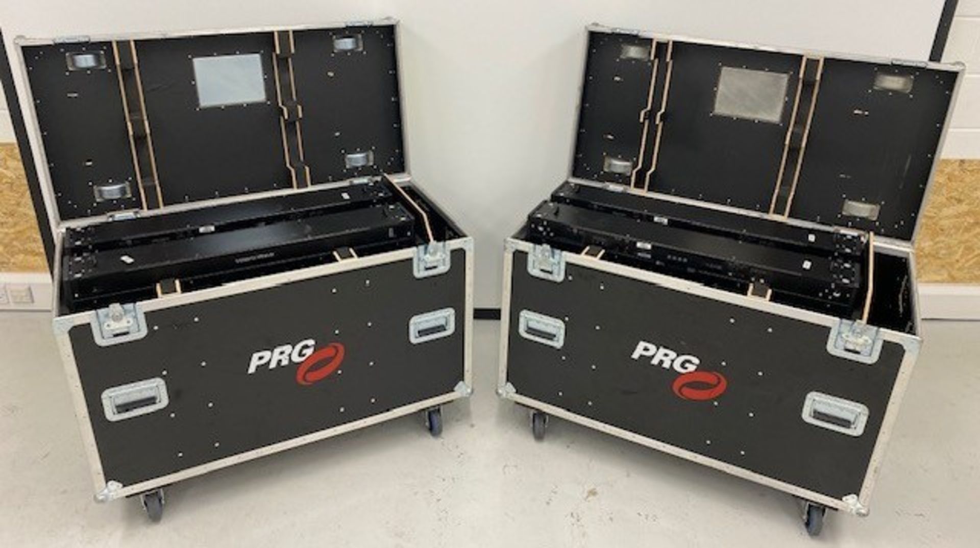 2 cases containing 8x Clay Paky Volero Wave. c/w omega brackets. Each case 148.6kg, 122 x 60 x 88 cm - Image 6 of 7