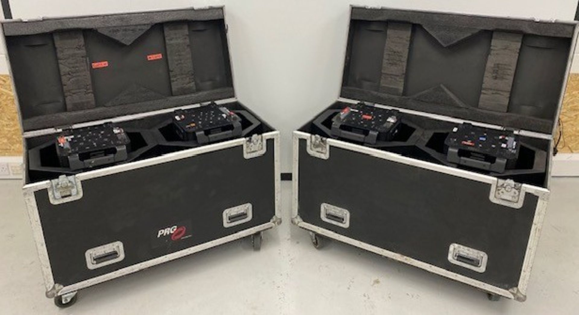 2 cases containing 4x Icon Edge. c/w omega brackets. Each case 127.2kg, 120 x 60 x 83 cm - Image 7 of 8