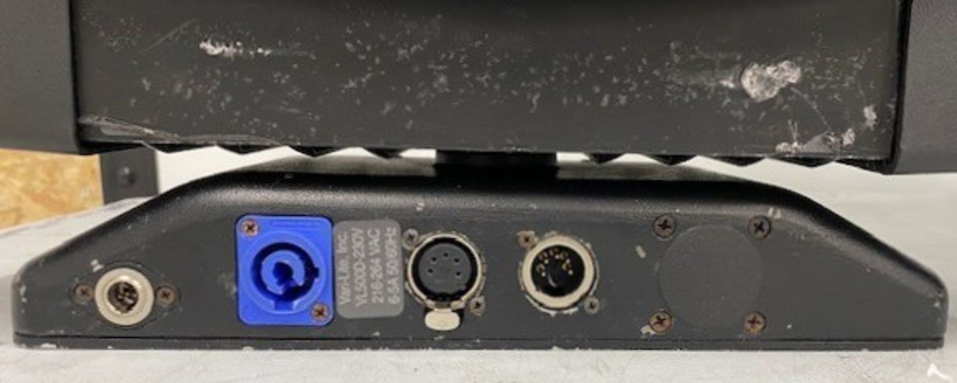 3 cases containing 6x VL-500D Wash. c/w pastel bulkhead, stipple lens. Each case at 105.2kg - Image 4 of 10