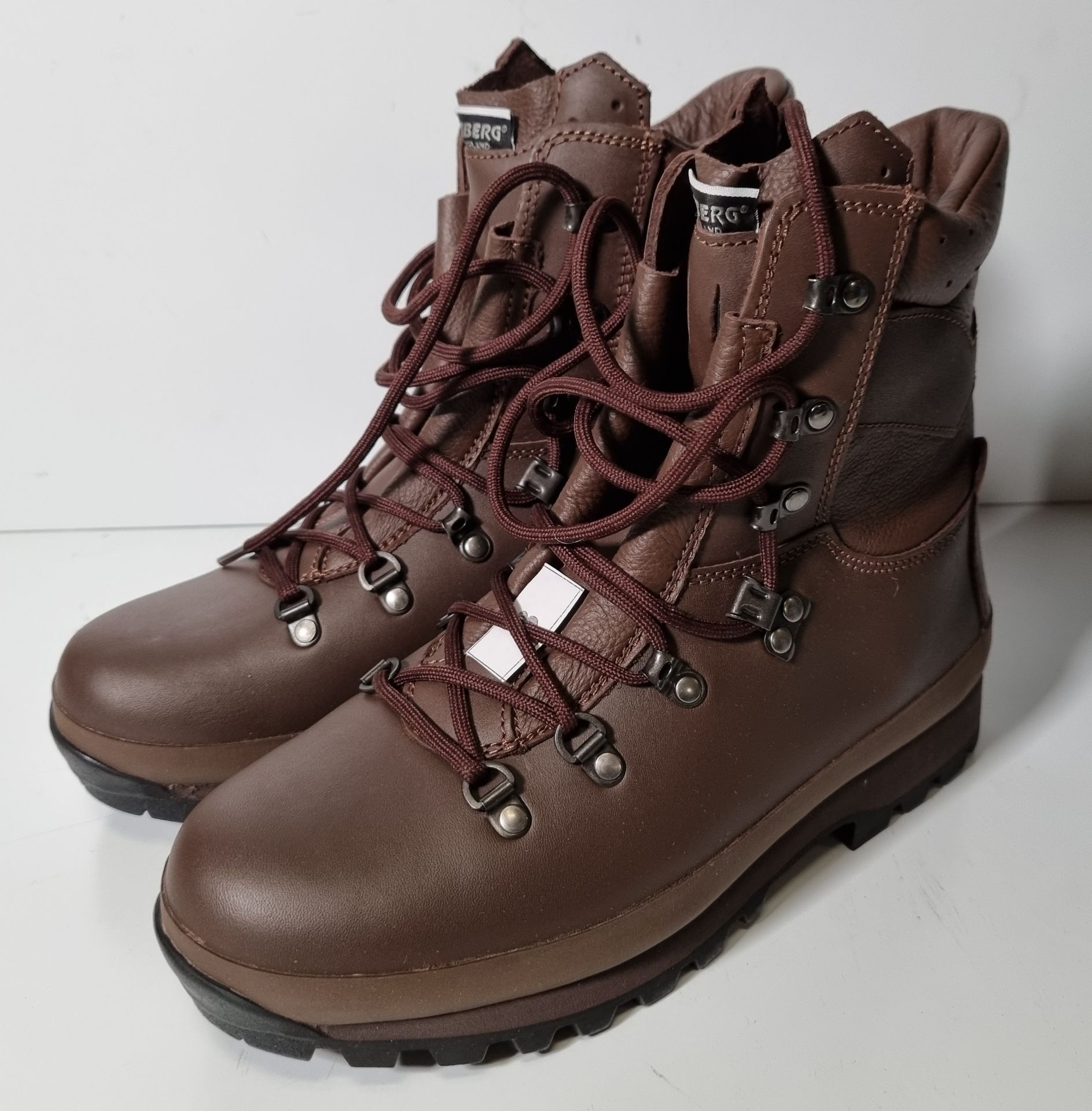 Altberg new defender ladies brown leather high liability combat boots size 6L - fitting Lady Large - Image 3 of 8