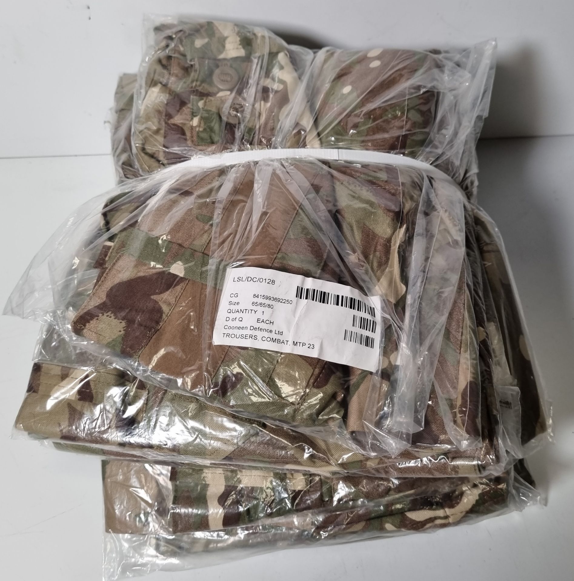 40x British Army MTP combat trousers mixed types mixed sizes - Image 28 of 33