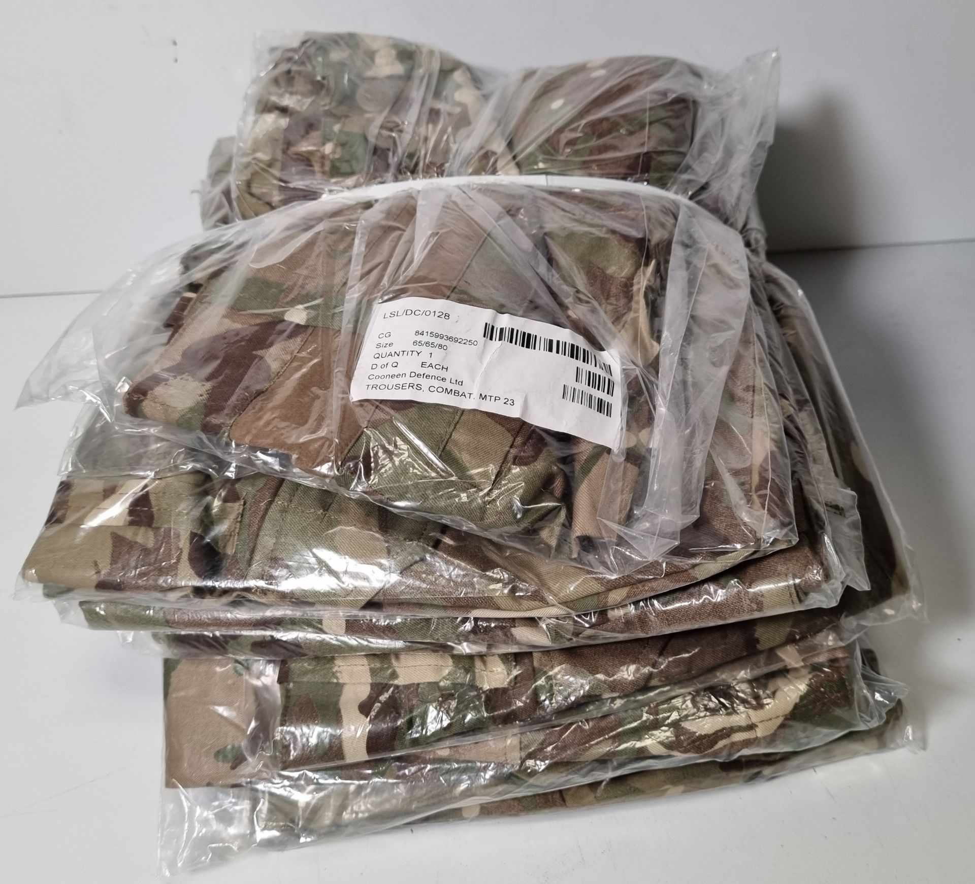 40x British Army MTP combat trousers mixed types mixed sizes - Image 27 of 33