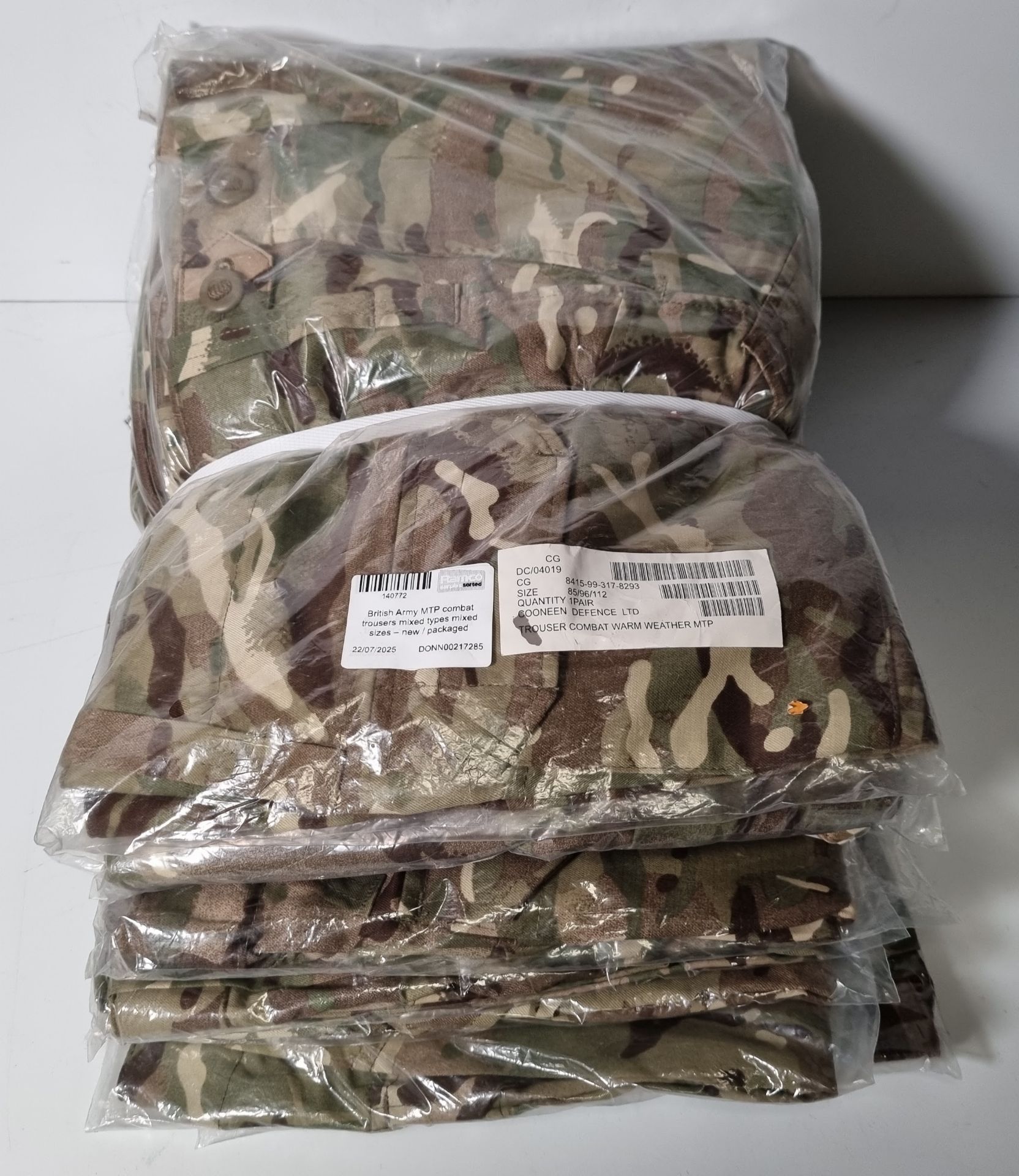 40x British Army MTP combat trousers mixed types mixed sizes - Image 3 of 33