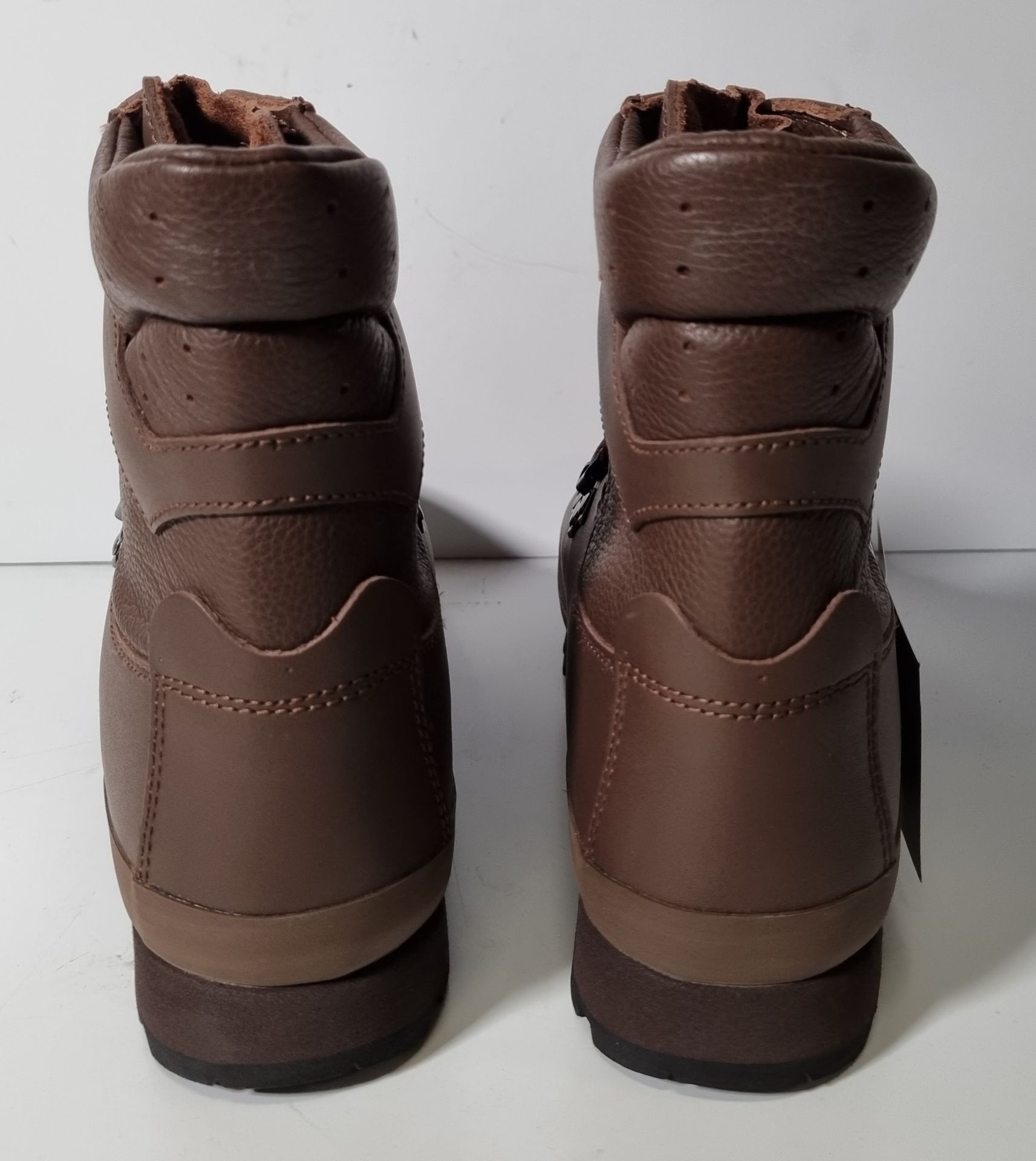 Altberg new defender mens brown leather high liability combat boots size 9L - Image 4 of 8