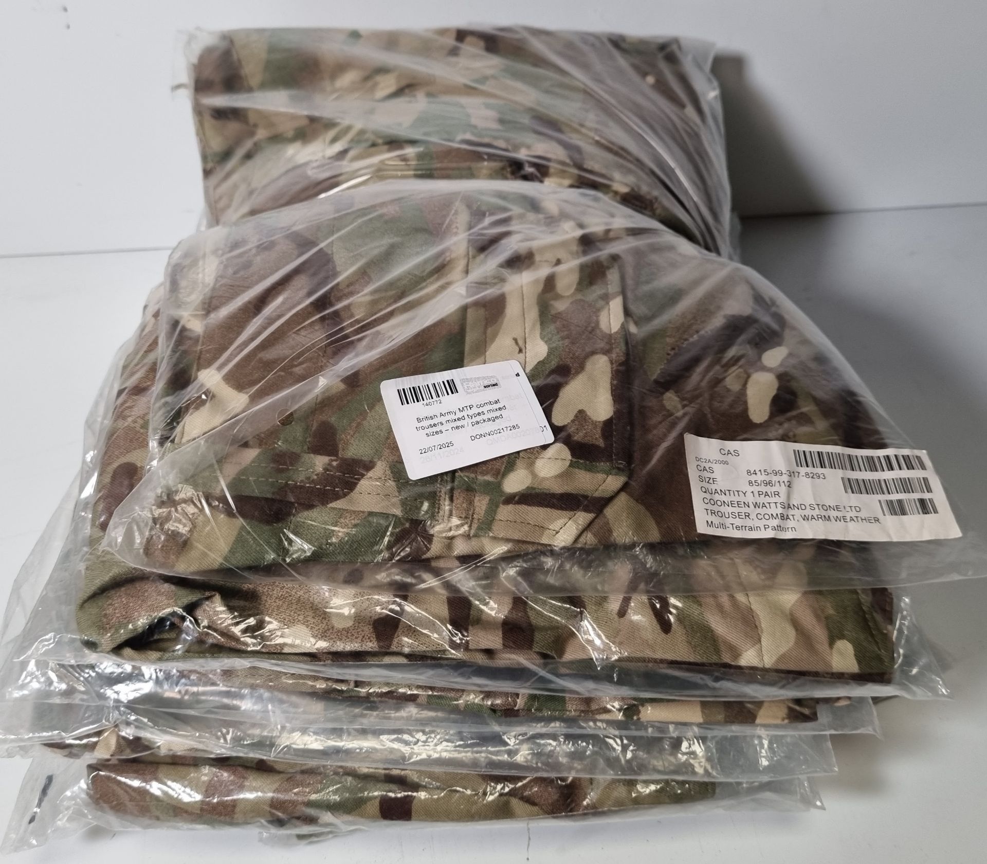 40x British Army MTP combat trousers mixed types mixed sizes - Image 19 of 33
