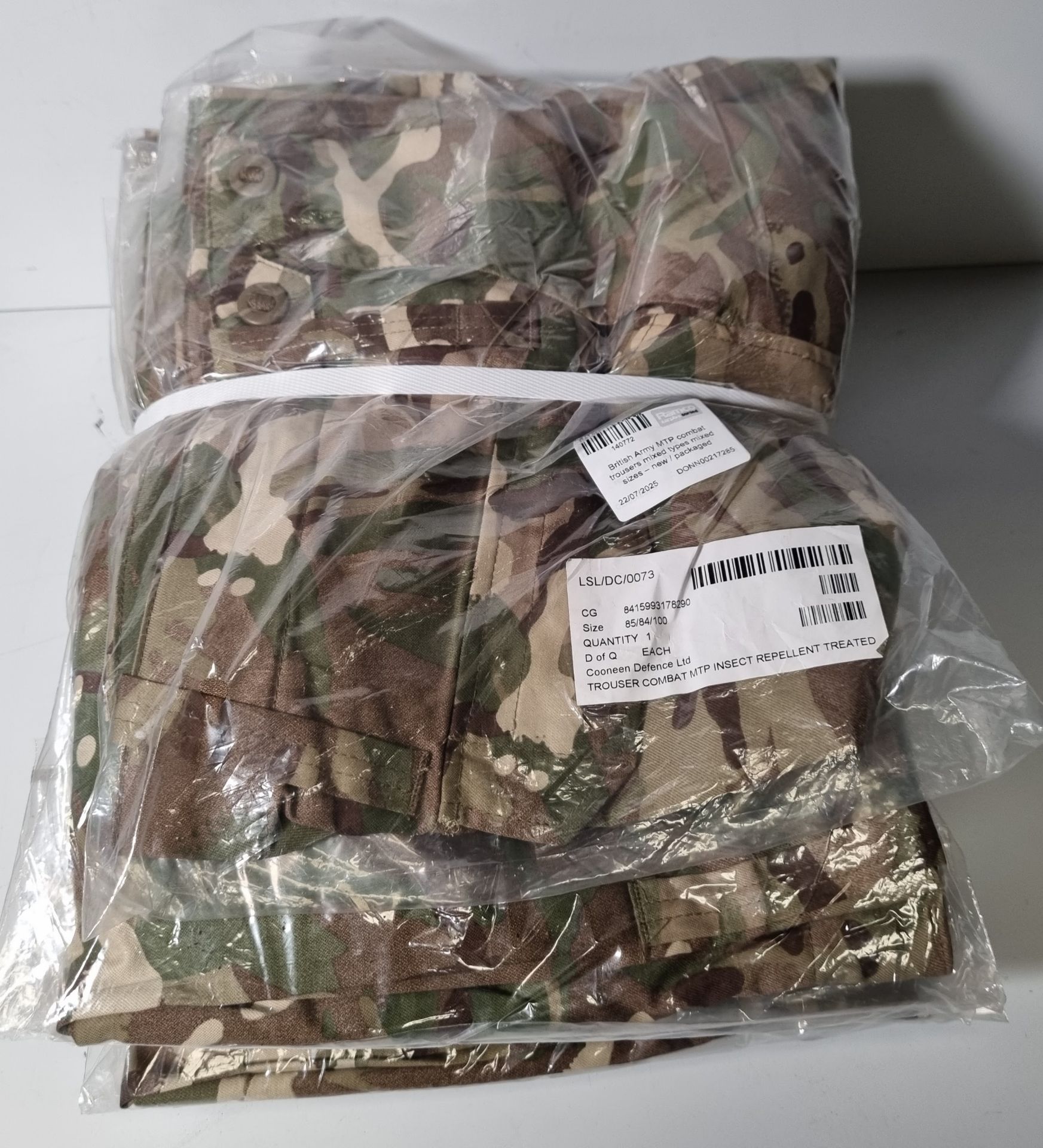 40x British Army MTP combat trousers mixed types mixed sizes - Image 11 of 33