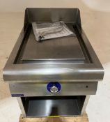 Hobart B1A9PL+6DE-40 smooth griddle with cupboard - serial number P46172152 - grade B