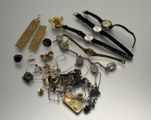 An Edinburgh silver Viking longboat brooch: l. x 2.4cm Edinburgh 1967 4.22g and a collection of