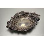 A modern Dublin silver navette-shaped nut dish in the George III taste: h. x 2cm l. x 14cm Dublin