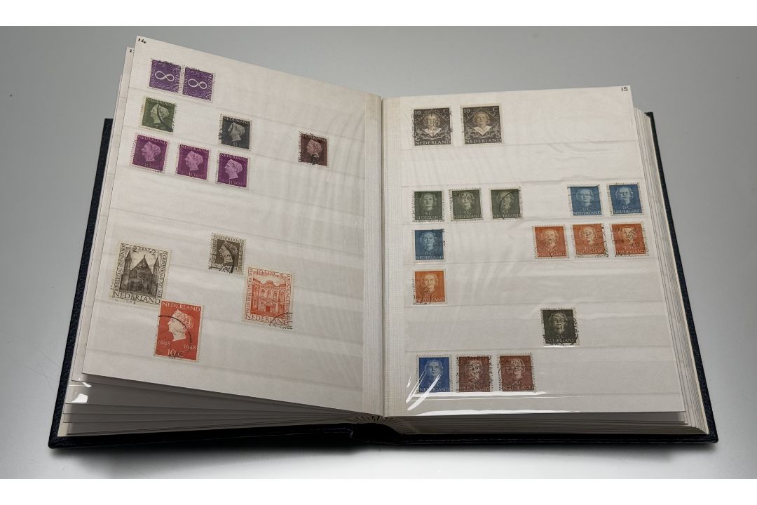 A set of three albums containing a collection of the Netherlands (Holland) Stamps, the older album - Image 9 of 13