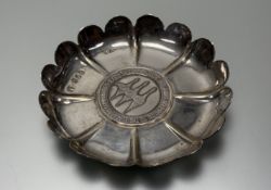A Dublin Jewellery & Metal Manufacturing Co Ltd silver lotus leaf change dish with inset silver