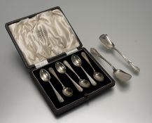 A Birmingham silver rat tail pattern coffee spoons in original fitted case retailed by G Dickinson &