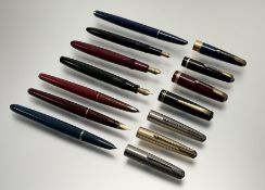 A large collection of Parker vintage fountain pens, to include: 51. 61. Victory 17, Slimfold,