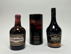 A bottle of Drambuie blended aged malt whisky with spices and honey, 40% 700ml, in presentation box,