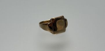A 9ct gold signet ring N cut 6.27g