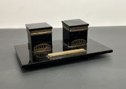 An early 20thC black faux marble Ink and Pen stand with brass details (l. 25.5cm x d. 15cm)