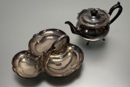 An Edwardian epns three divisions sharing dish of scalloped form with handle to top on ball feet: h.