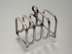 A Birmingham silver four division morning toast rack: h. 8cm l. x 8cm w. x 5.5cm Birmingham 1940 78g