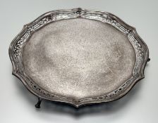 A George V silver salver, Roberts & Belk, Sheffield 1926, circular, with scalloped reticulated