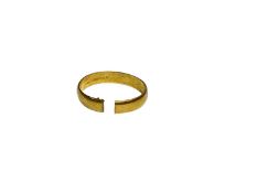 22ct gold wedding ring (cut)