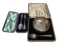 1940s silver bowl with silver teaspoon in fitted case and a Victorian silver Christening spoon and f