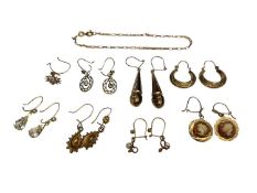 Group of 9ct gold earrings and 9ct gold chain bracelet