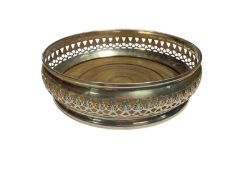Silver wine coaster with pierced decoration (London 1971), 13.5cm diameter