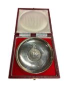 Elizabeth II Silver Jubilee 1952 - 1977 silver dish, no. 565, in fitted case