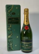 One bottle, Moët Chandon 1993 Champagne, in tin box