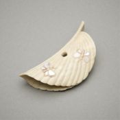 Clive Hallam "Leaf" Antler Netsuke 1993