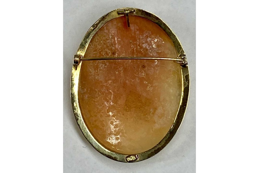 WHITE & YELLOW GOLD BAR BROOCH, set with sapphire and seed pearls, stamped '585', 6.5cms (l), 4. - Image 3 of 4