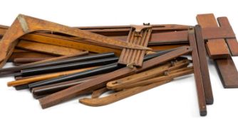 ASSORTED MEASURES & ARCHITECT'S TREEN, including leather cased set of sectional barrel dipping rods,