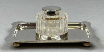 EDWARD VII RECTANGULAR SILVER DESK STAND, oval faceted glass inkwell with hinged silver cover,