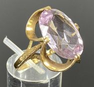 9CT GOLD RING SET WITH LARGE OVAL PALE AMETHYST, 18 x 13mms, size O, 5.6gms Provenance: private