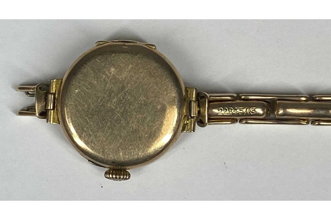 VINTAGE SMITHS DELUXE GENT'S 9CT GOLD WRISTWATCH, and vintage ladies' 9ct gold wristwatch with - Image 5 of 6