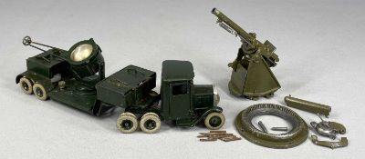 W. BRITAIN UNDERSLUNG HEAVY DUTY LORRY WITH DRIVER, 18 wheels, with searchlight, no. 1641, and W.