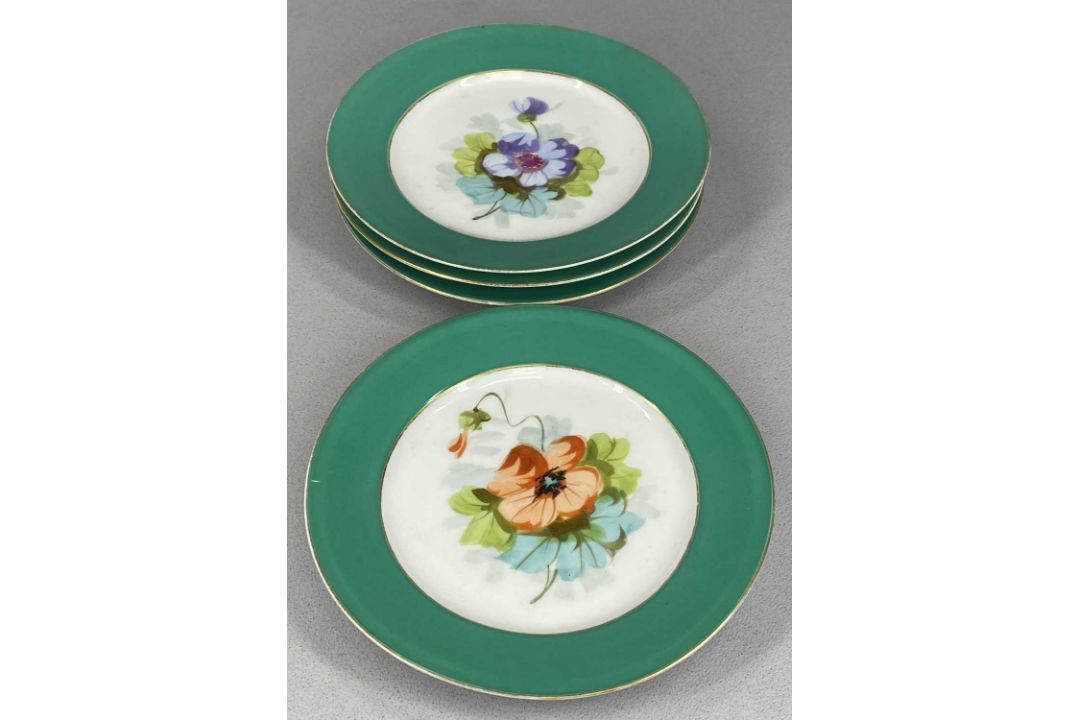 ASSORTED CREAM & GREEN GLAZED DESSERT WARE, late 19th century, all decorated with floral bouquets - Image 8 of 10