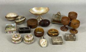 VICTORIAN BIJOUTERIE, including Victorian oval shell form salt on circular stand, rectangular mother