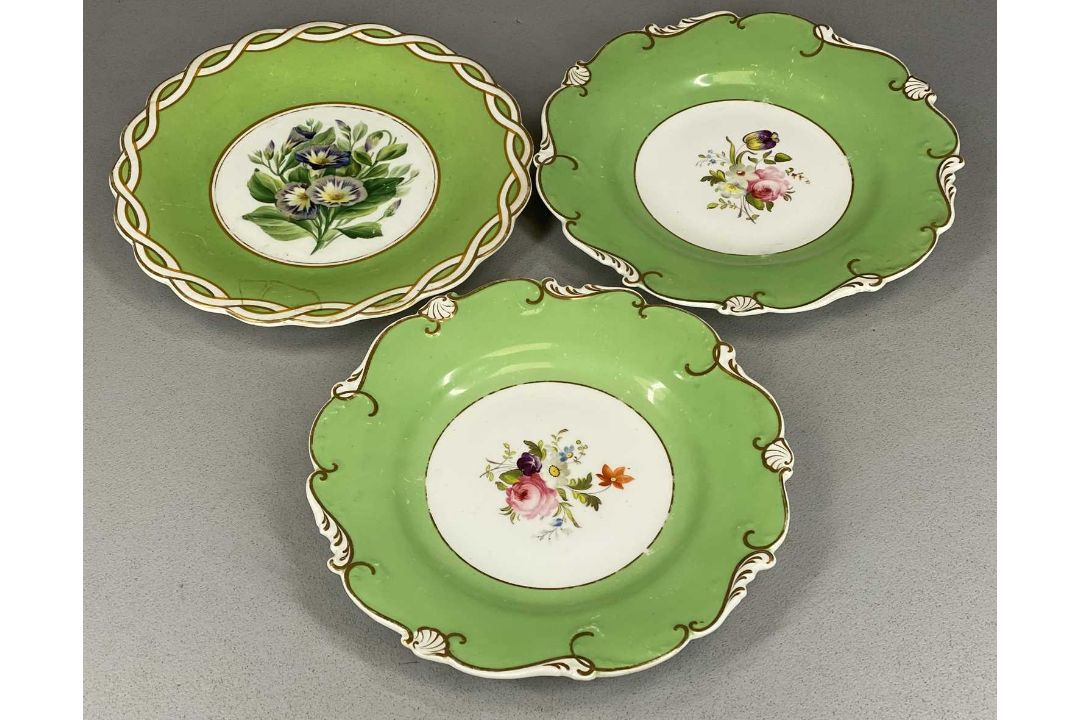 ASSORTED CREAM & GREEN GLAZED DESSERT WARE, late 19th century, all decorated with floral bouquets - Image 9 of 10