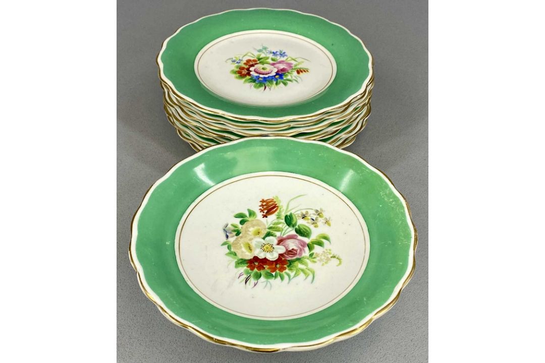 ASSORTED CREAM & GREEN GLAZED DESSERT WARE, late 19th century, all decorated with floral bouquets - Image 6 of 10