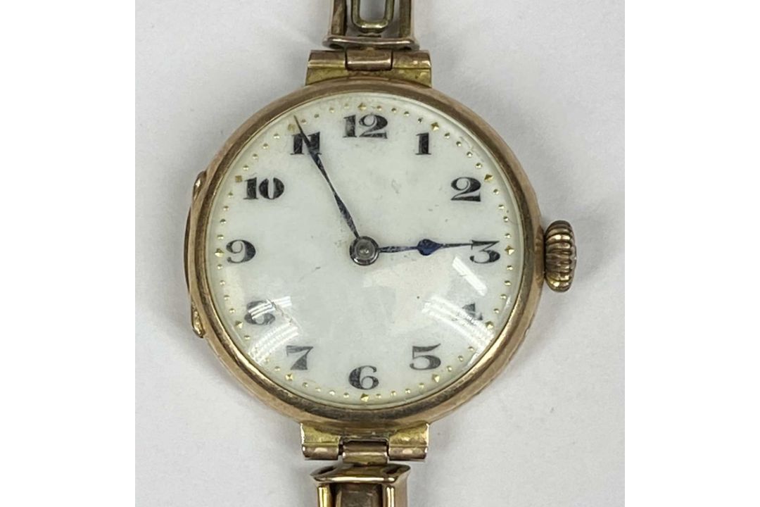 VINTAGE SMITHS DELUXE GENT'S 9CT GOLD WRISTWATCH, and vintage ladies' 9ct gold wristwatch with - Image 4 of 6