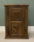 19TH CENTURY OAK FLOOR STANDING CUPBOARD, 94 (h) x 66 (w) x 28cms (d) Provenance: private collection