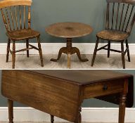VICTORIAN MAHOGANY PEMBROKE TABLE, with end drawer, on turned and reeded supports and casters, 73 (