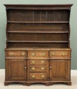 EARLY 19TH CENTURY NORTH 'CONWY VALLEY' BREAKFRONT DRESSER, 205 (h) x 171 (w) x 56cms (d)