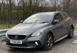 VOLVO V40 CROSS COUNTRY LUX D2 2.0 DIESEL, Reg CY16 GKG, 12 months MOT, approx. 30,000 miles