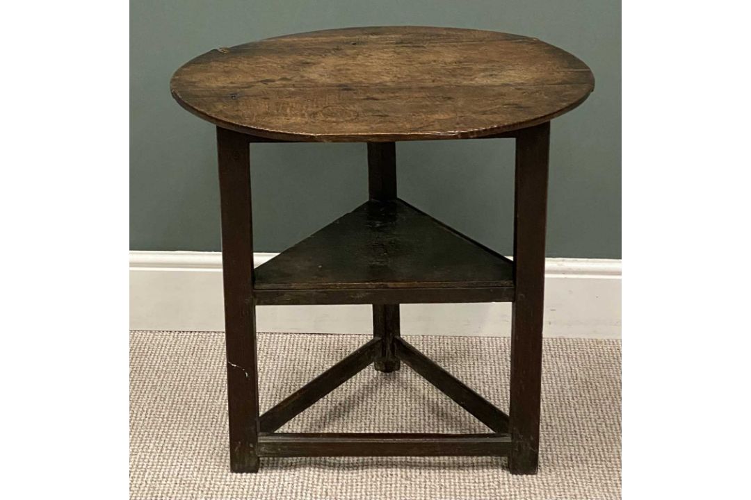 GOOD ANTIQUE OAK CRICKET TABLE, 66 (h) x 68cms (diam) Provenance: deceased estate Denbighshire - Image 3 of 3